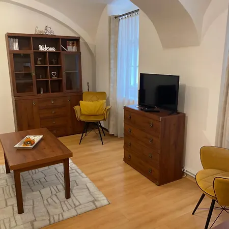 Downtown Romantic Apartament Alba Regalǎ